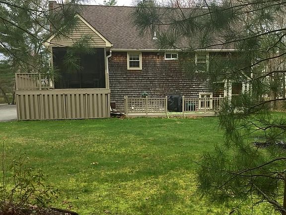 3rd image of 25 N Precinct St