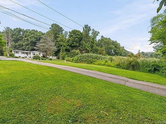 3rd image of 2296 Crompond Road