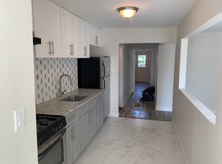 22-14 26th St #3, Astoria, NY 11105