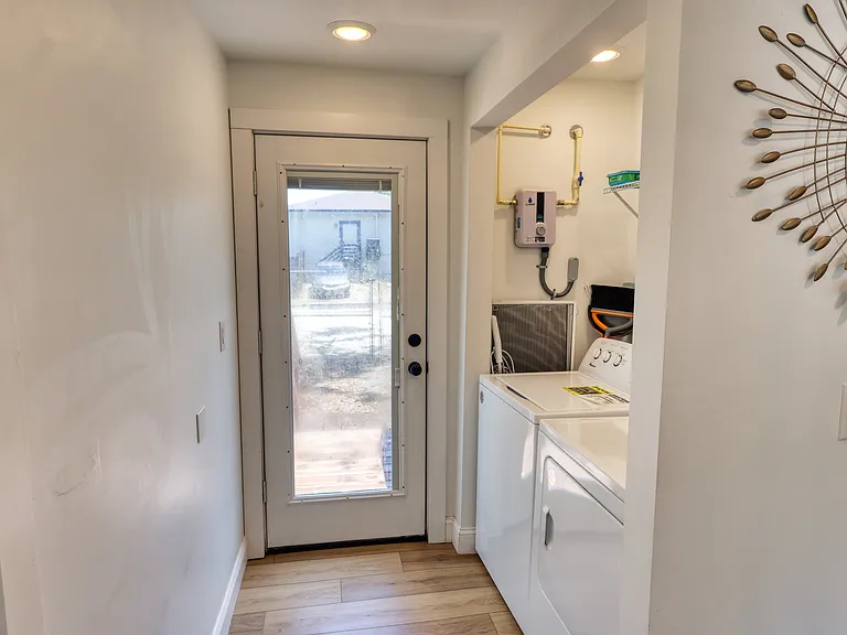 510 15th Ave S #1 — Photo 9