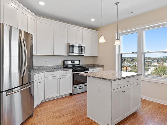 2nd image of 120 University Ave #2206