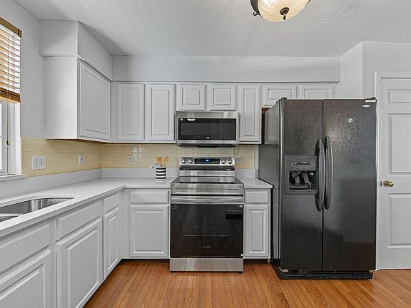 4th image of 1458 Sedgefield Dr