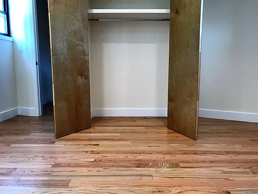 Rented by Hillel Realty Group | media 61