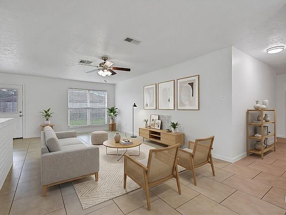 3rd image of 2414 Heather Ridge Ct