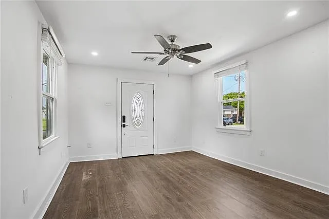 15 Crislaur Ave — Photo 5