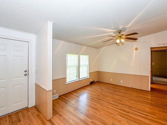 3rd image of 119 Misty Mountian Dr