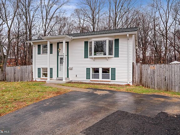 3rd image of 14301 Fairmont Ct