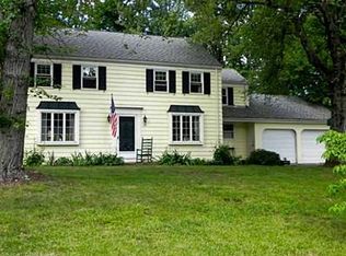 100 Pioneer Dr, West Hartford, CT 06117