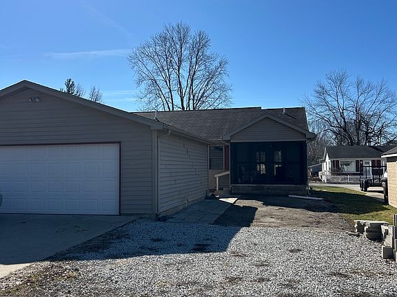 5th image of 410 E Illinois St