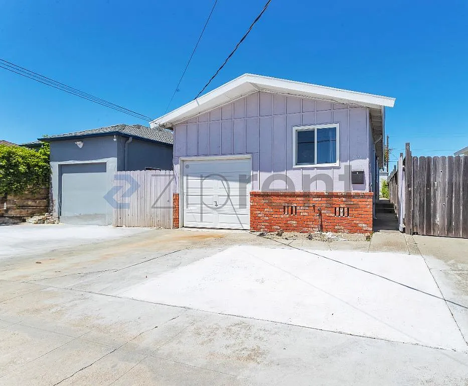 2 bed, 915 sqft, $2,500 — Photo 2