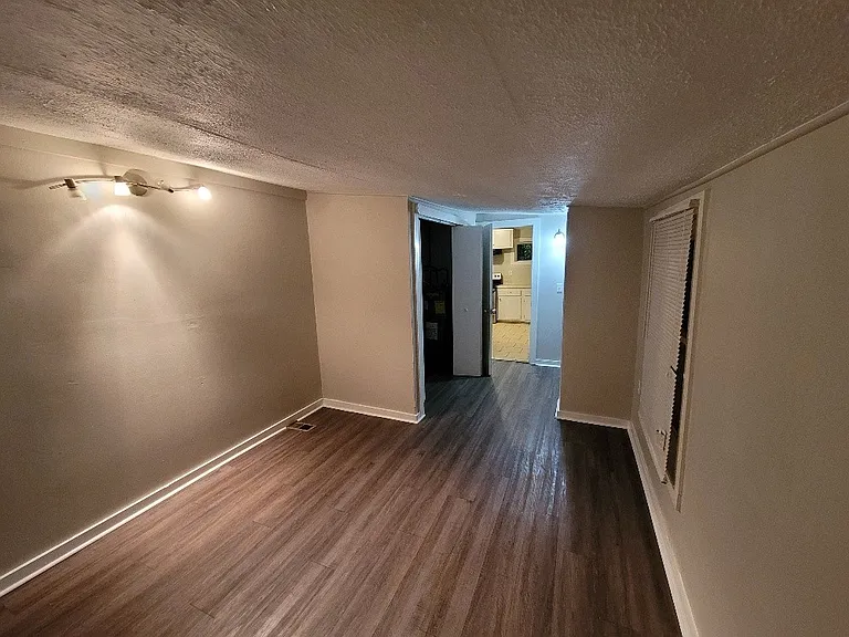 657 James Ave — Photo 8