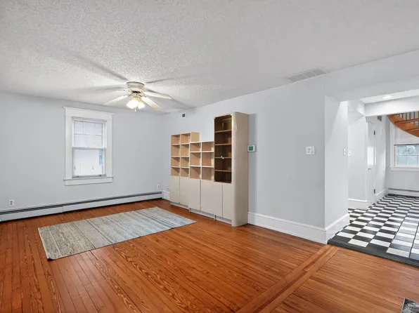 18 Grove St #B, Haddonfield, NJ 08033