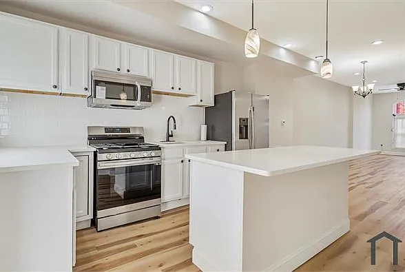 705 N Milton Ave — Photo 12