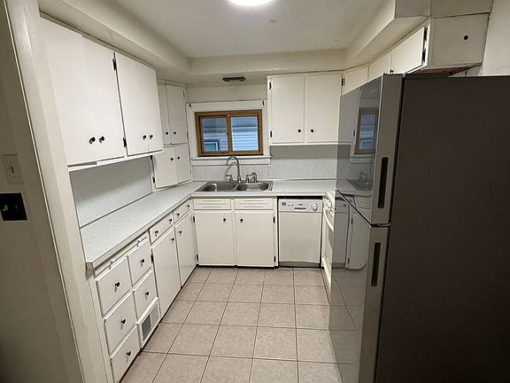 2nd image of 7066 Southern Blvd