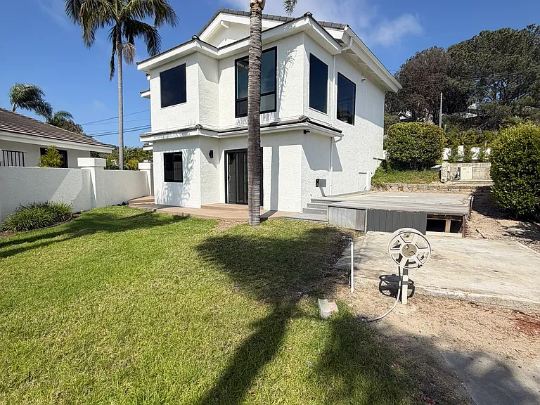 683 Marine View Ave #2 — Photo 1