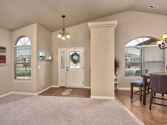 3rd image of 2943 Margaret Dr