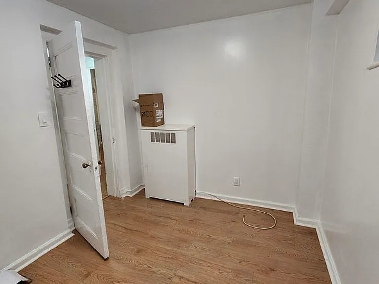 2766 Edgehill Ave #2 — Photo 15