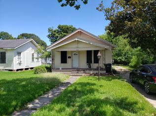 3024 6th St, Port Arthur, TX 77642