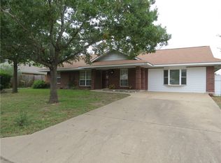 833 Eagles Way, Leander, TX 78641