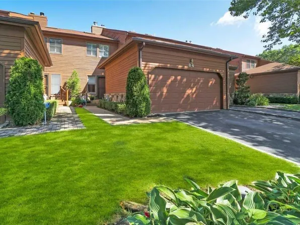 34 Hunt Court #-, Jericho, NY 11753