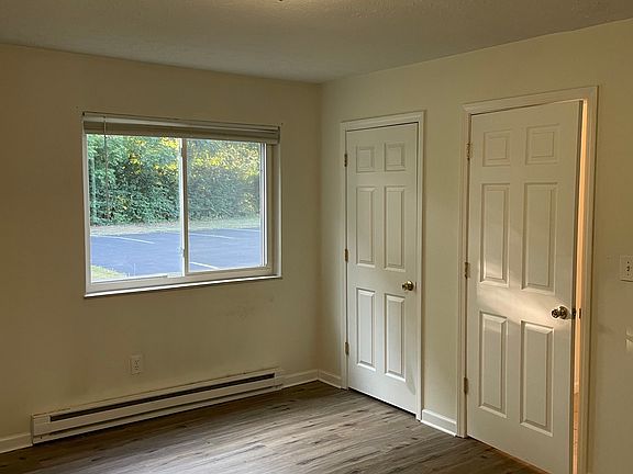 2nd image of 5436 Eastgate Dr APT 2