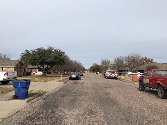 5th image of 704 Park Pl
