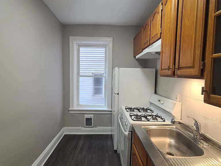 15 Hopkins Ave #1 — Photo 8