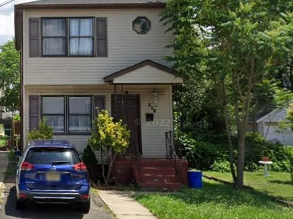 304 Pershing Ave, Carteret, NJ 07008