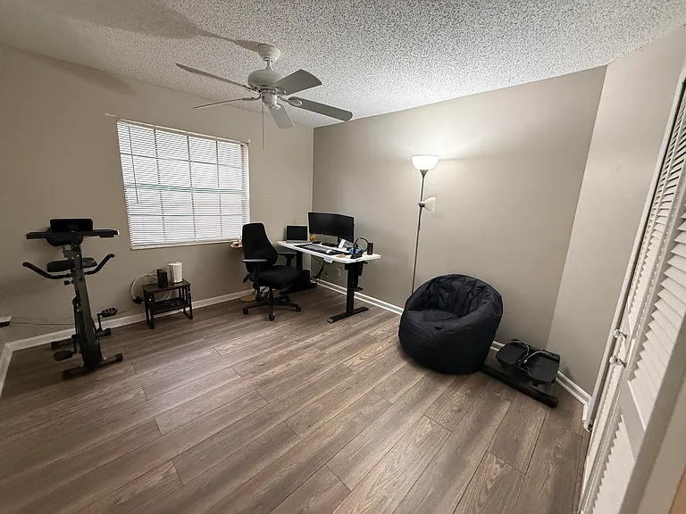 13025 Meadowbreeze Dr — Photo 17