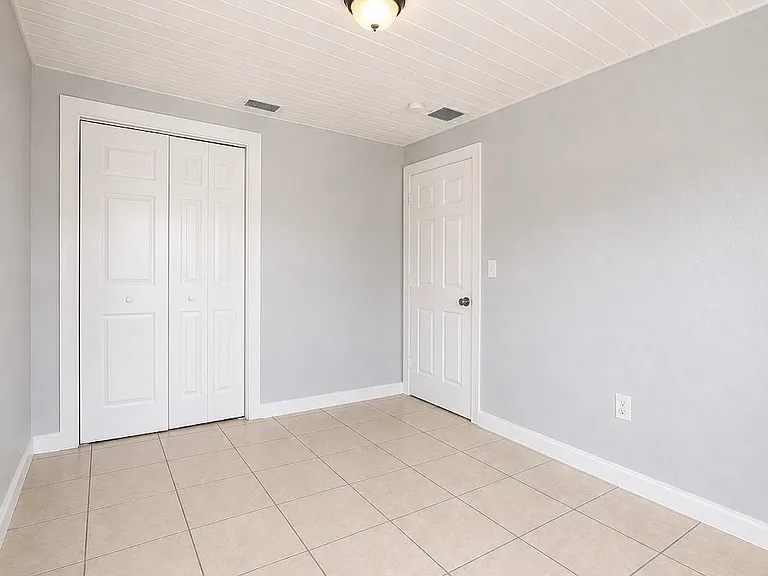 3240 Dora St — Photo 8