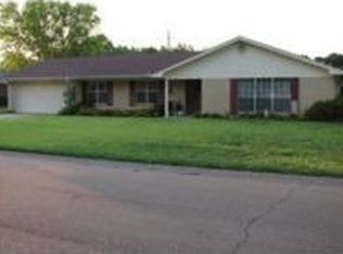 831 Fallwood Dr, Columbus, MS 39702