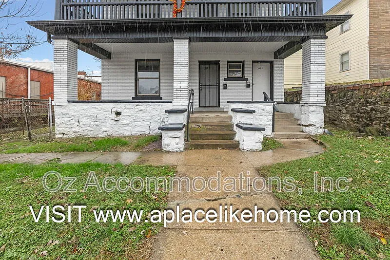 Building Photo - 3523 Saint John Ave