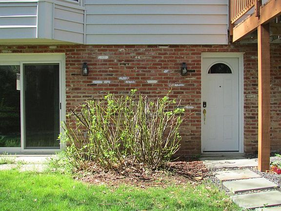 3rd image of 9007 Parliament Dr