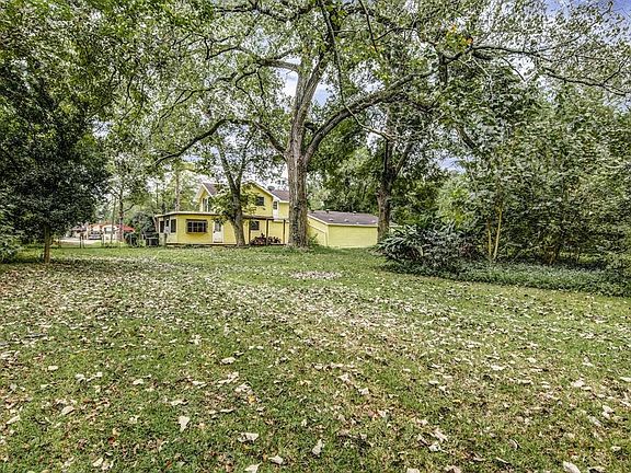 3rd image of 5227 Oak Ave