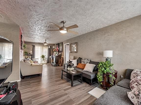 3rd image of 530 Seaside Dr