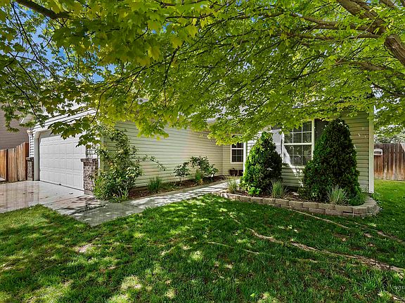 3rd image of 11716 Bachelor Ct