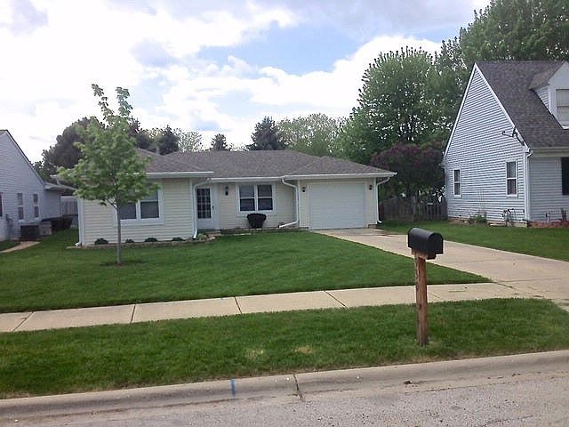 1st image of 930 Greenfield Dr