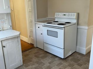 10 Fenner St, Cranston, RI 02910