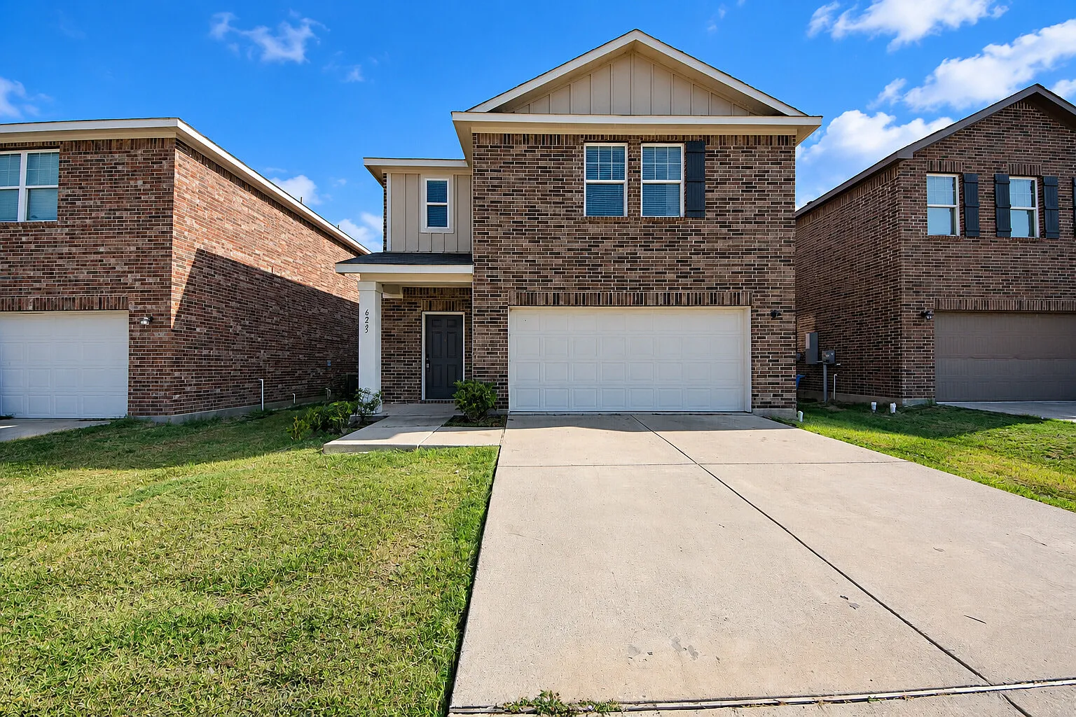 4 bed, 2640 sqft, $2,195 — Photo 1