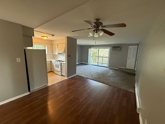 5th image of 724 W 65th St APT 4