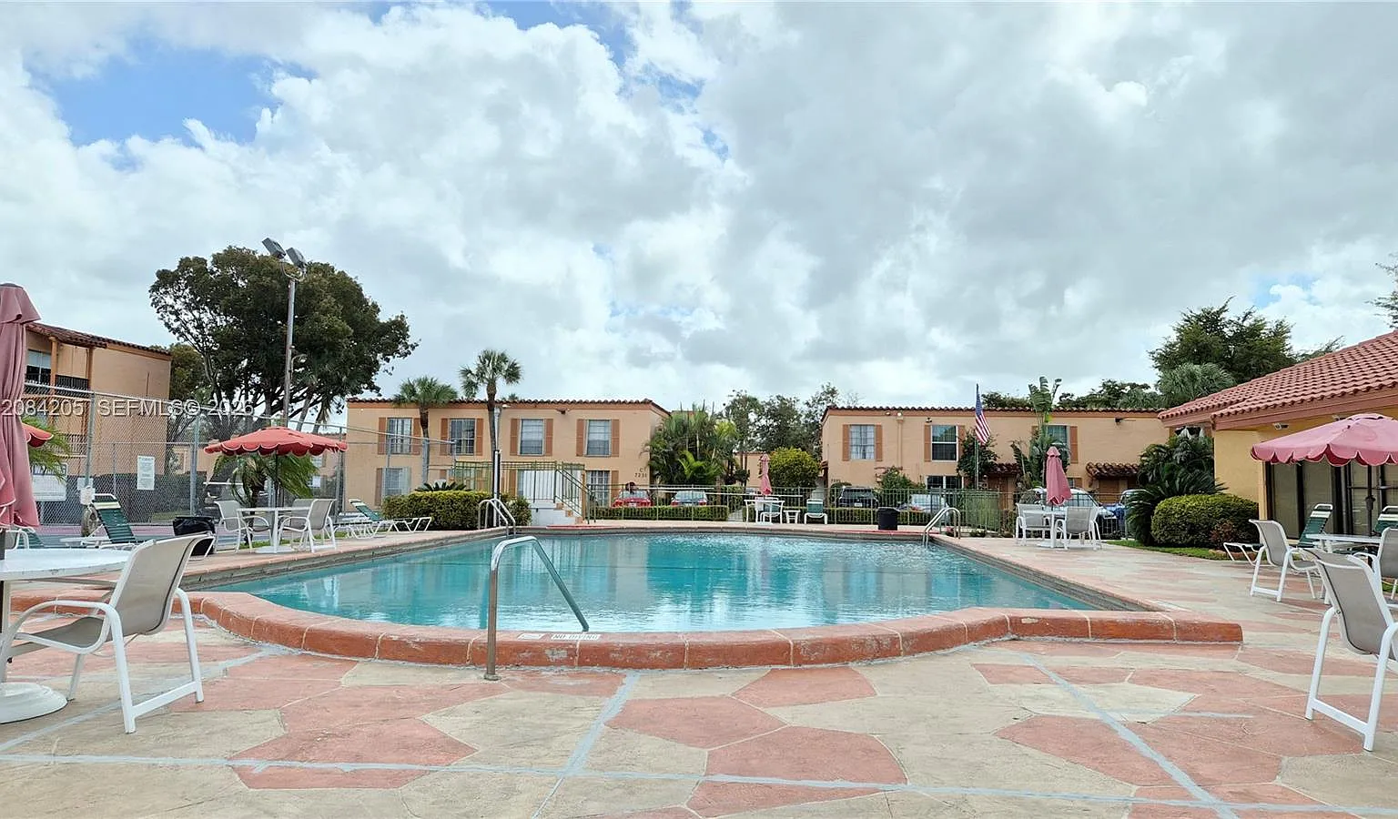 Cypress Village Condo — Photo 3
