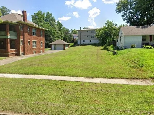 724 4th St, Boonville, MO 65233