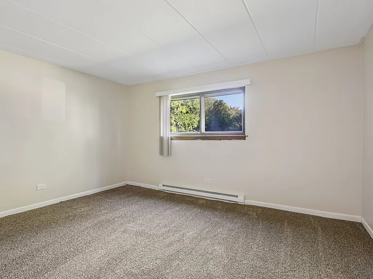 Regents Park Apartments — Photo 18