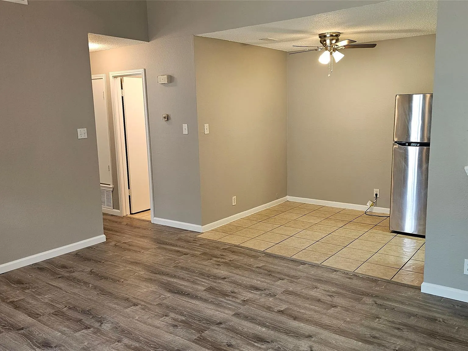 3 bed, 2.0 bath, 968 sqft, $1,595 — Photo 3