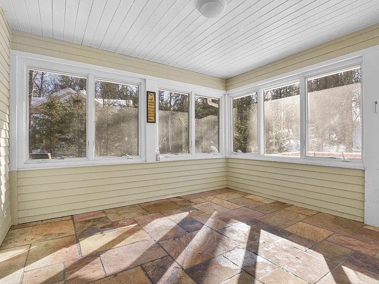 50 Evergreen Row — Photo 6