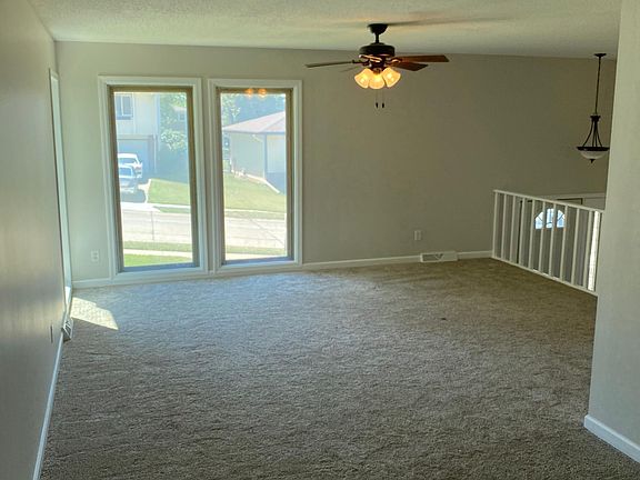 4th image of 4944 Bernadette Ave