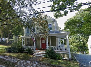 305 Central St #1, Auburndale, MA 02466
