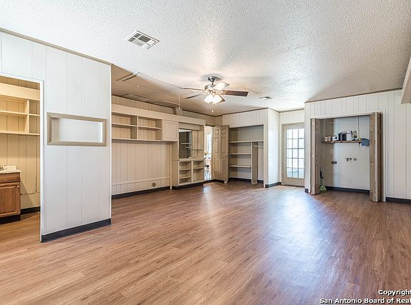 4th image of 4854 Shadydale Dr