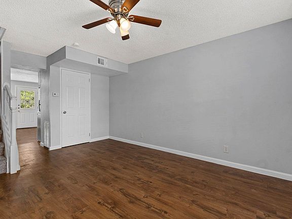 5th image of 5800 Thunderbird St