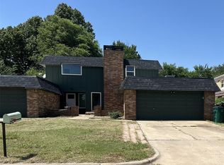 6813 N Lancer Ln, Oklahoma City, OK 73132